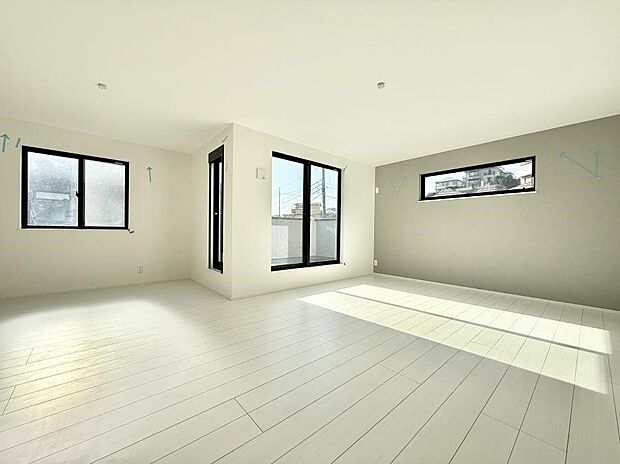 【リビング】■家族の時間を彩る、快適で癒される空間