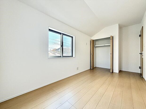 【寝室】■快適な環境で、日常の疲れを癒せる空間