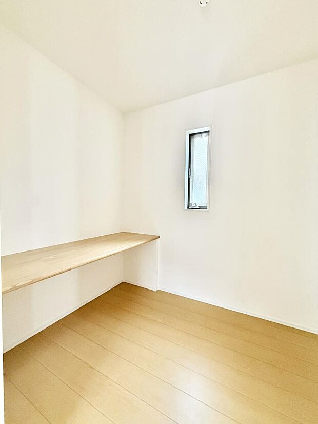 【その他内観】■テレワークなどに利用できるスタディカウンタースペース