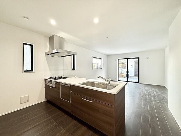 【ダイニングキッチン】■おしゃれで実用的、心ときめくキッチンデザイン