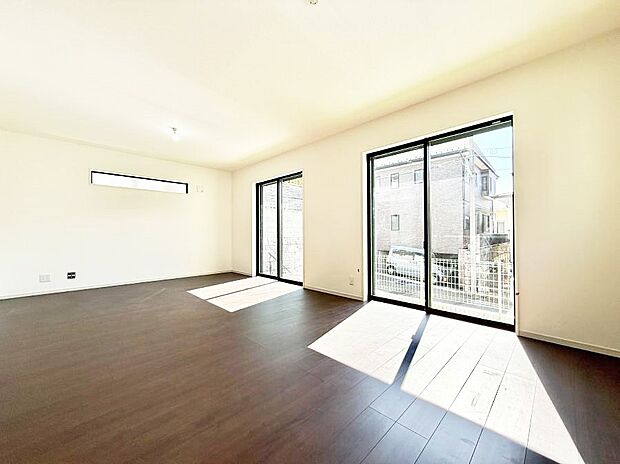 【リビングダイニング】■シンプルだけど贅沢、大切な人と過ごす心がほどける空間