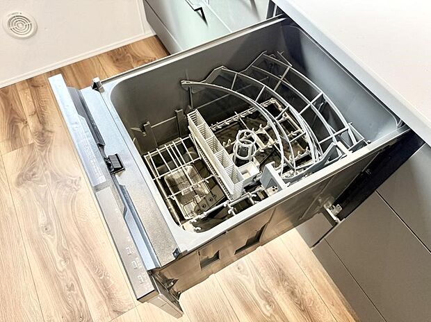 【食洗機】■手間なく洗浄!食器をピカピカに仕上げてくれます