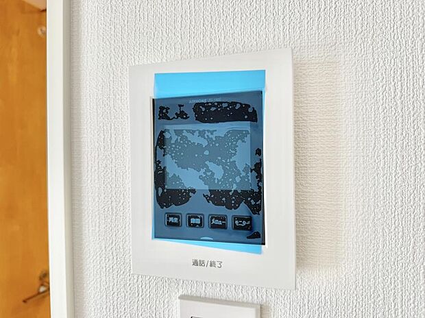 【TVモニター付インターフォン】■訪問者を確認できて安心感が増します