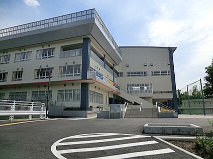 川崎市立柿生中学校 1700m(22分)