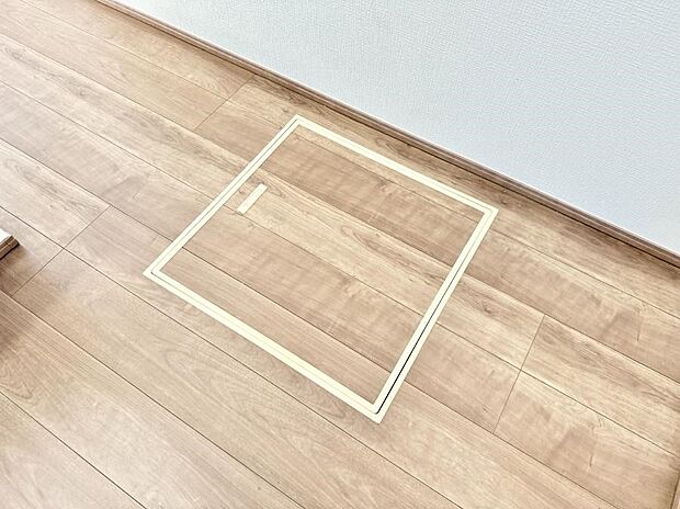 【床下収納】■隠れた収納スペースで家全体がスッキリ