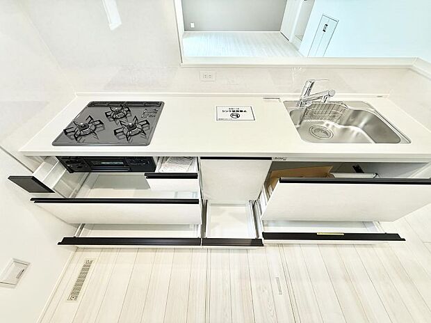 【キッチン】■家族の絆を深める、温もりのあるキッチン