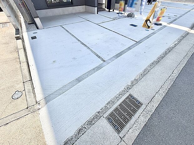 【駐車場】■並列2台駐車できるゆとりのカースペース