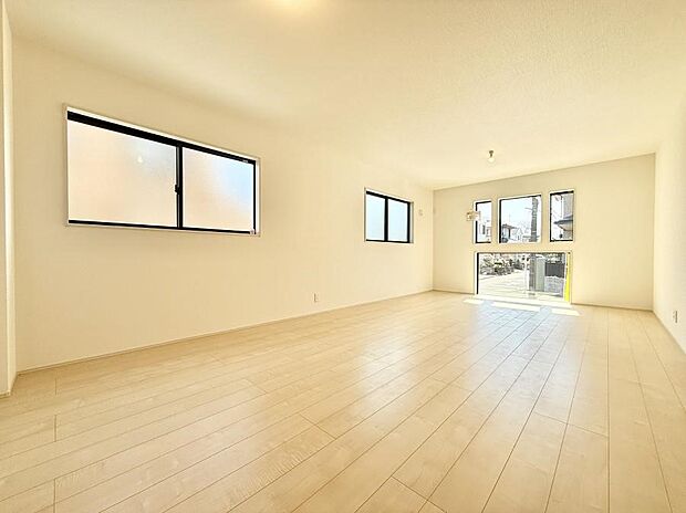 【ダイニング】■家族の笑顔があふれる、くつろぎの空間