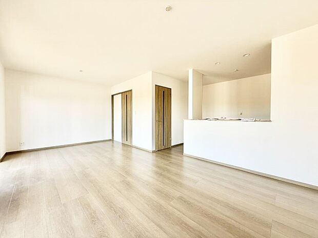 【ダイニング】■ふとした瞬間に幸せを感じる、心地よい場所