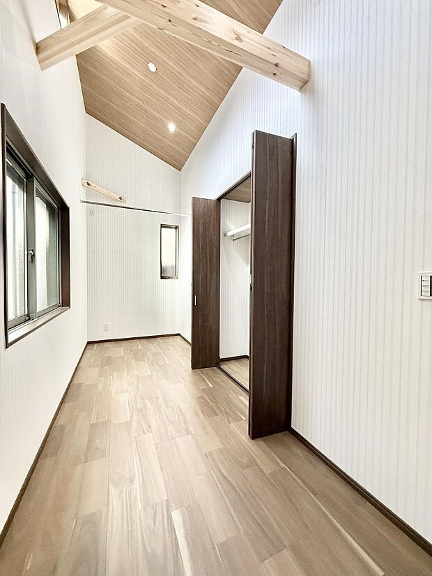 【子供部屋】■家具やレイアウトを自由に配置できるため使い勝手が良く快適に過ごせます