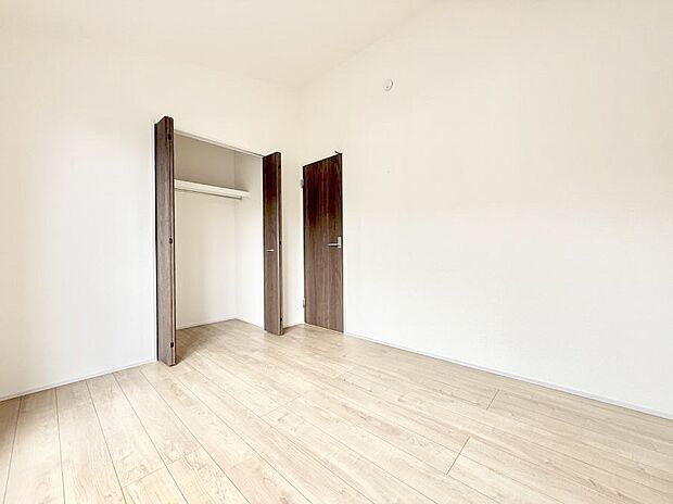 【子供部屋】■自分の好みに合わせたインテリアを整えやすく個性を反映できる場所です