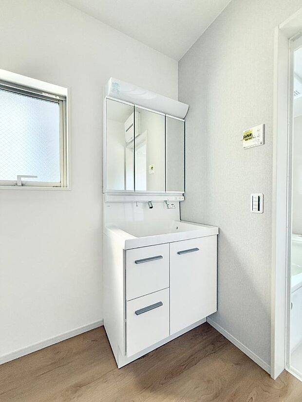 【洗面台・洗面所】■清潔感があり、気持ちよく使えます