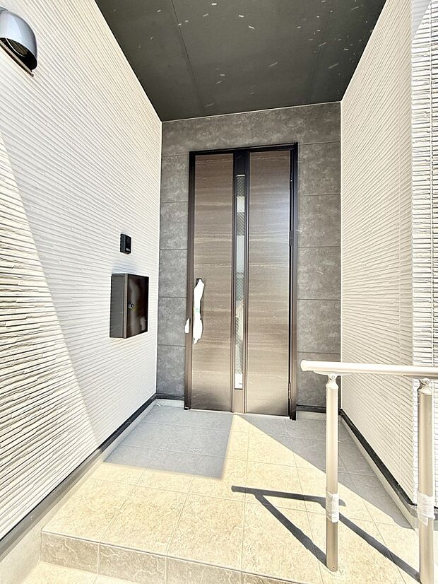 【駐車場】■ストレスなく駐車できる広さで安心