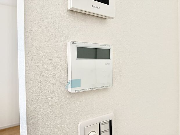 【追い炊き機能付浴室】■家族の入浴時間がバラバラでも、いつでも温かいお風呂に入れます。