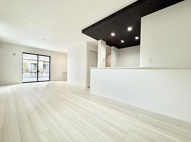 【ダイニング】■ふとした瞬間に幸せを感じる、心地よい場所