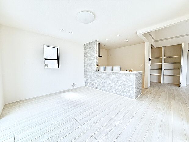 【リビングダイニング】■シンプルだけど贅沢、大切な人と過ごす心がほどける空間