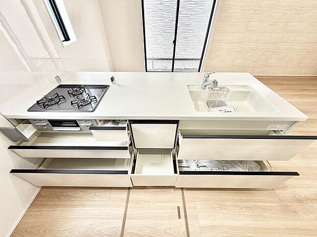 【キッチン】■美味しい時間が生まれる、笑顔あふれるキッチン