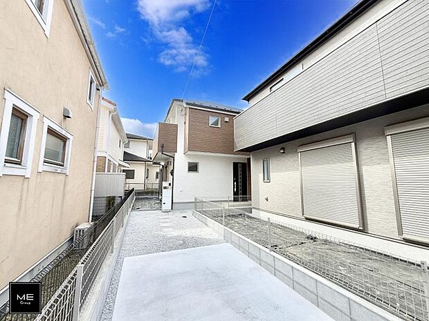 【現地外観写真】■暮らしを豊かにする充実した仕様設備で快適に