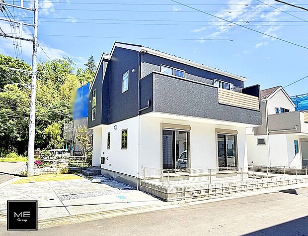 【現地外観写真】■暮らしを彩る充実した設備仕様が備わった住まい