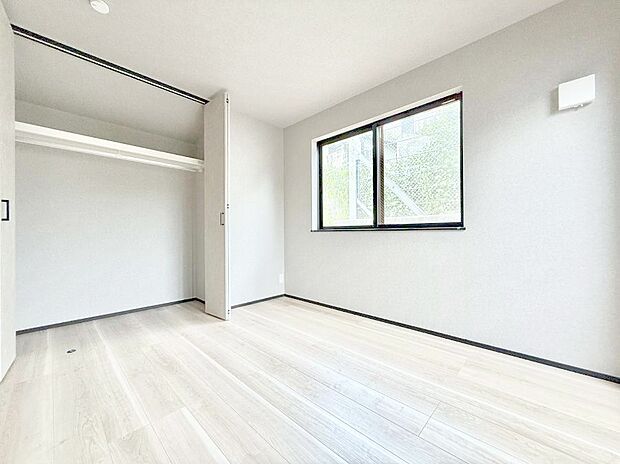 【リビング以外の居室】A棟  ■機能的で使いやすいお部屋で毎日を快適に