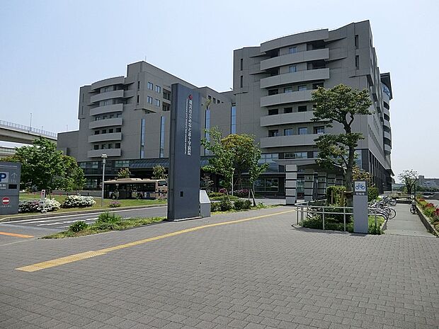 横浜市立みなと赤十字病院(約2,500m・徒歩32分)