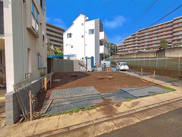 【現地外観写真】A号棟 ■新しい暮らしが始まる場所で、家族の絆を深める