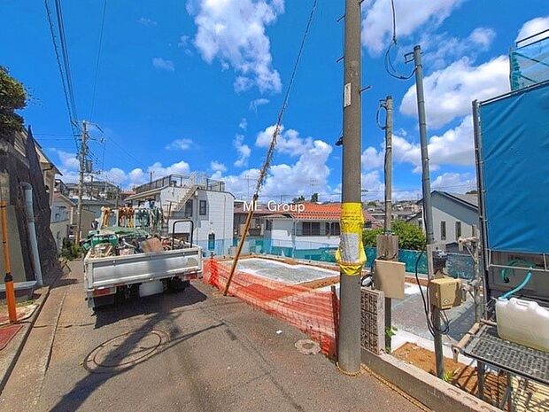 【前面道路含む現地写真】■この道を歩けば、毎日が少し特別になる