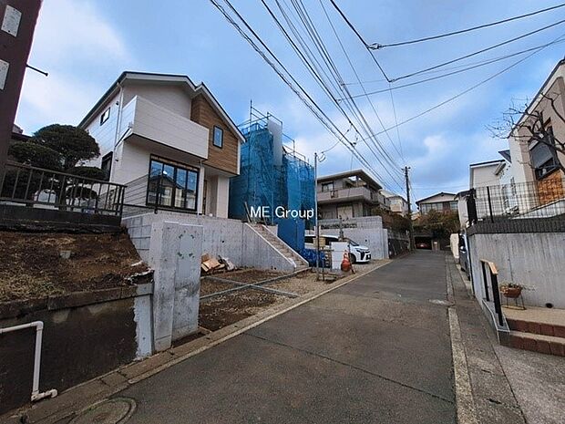 【前面道路含む現地写真】■新しい住まい、街の新しい風景