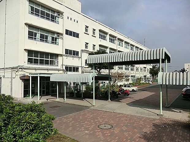 横浜市立希望が丘中学校（約400m・徒歩5分）