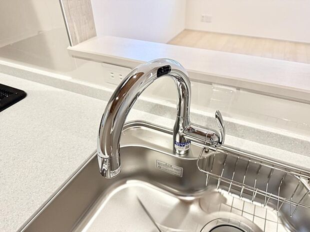 【浄水器】■清潔でおいしい水を手軽に供給してくれます