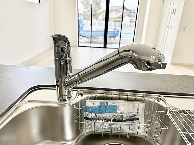 【浄水器】■清潔でおいしい水を手軽に供給してくれます