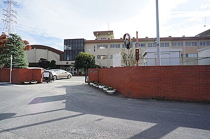 小田原市立城北中学校 1680m(21分)