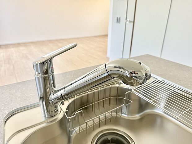 【浄水器】■清潔でおいしい水を手軽に供給してくれます