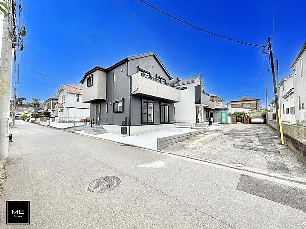 【前面道路含む現地写真】■家族とのお出かけが楽しくなる環境です