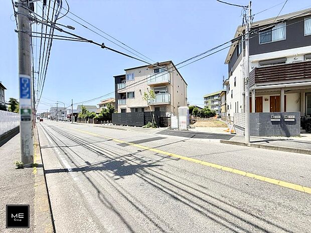 【前面道路含む現地写真】■家族とのお出かけが楽しくなる環境です