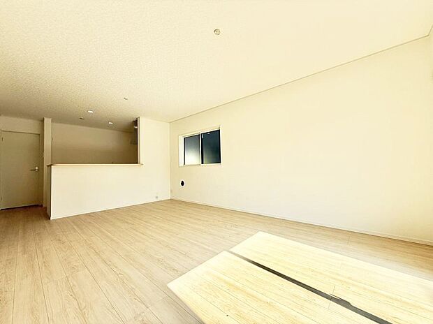 【ダイニング】1号棟  ■家族の笑顔があふれる、くつろぎの空間