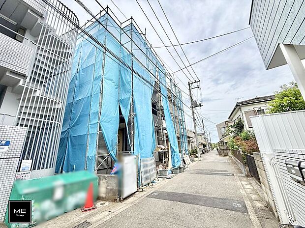 【前面道路含む現地写真】■優雅なラインが、毎日を引き立てます