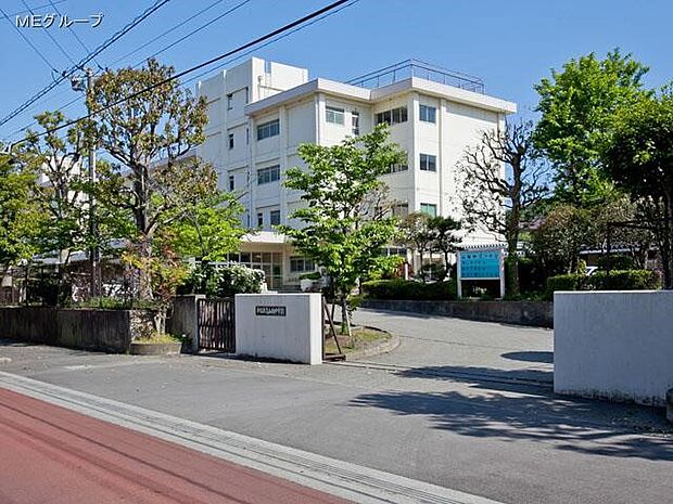 平塚市立山城中学校（約800m・徒歩10分）