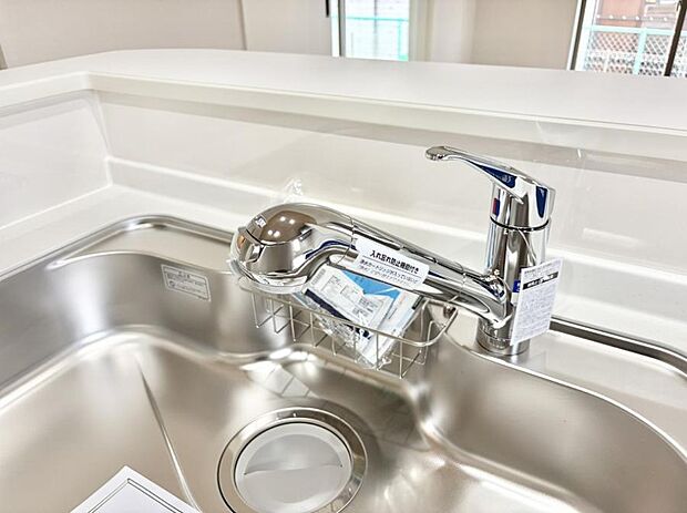 【浄水器】■清潔でおいしい水を手軽に供給してくれます