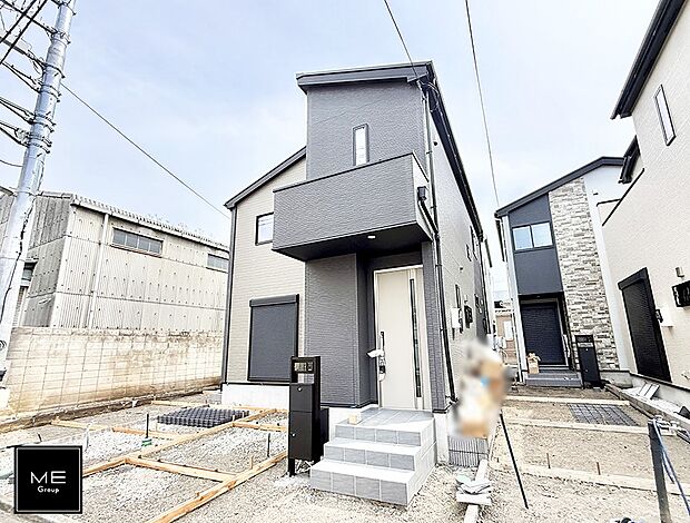 【現地外観写真】2号棟  ■暮らしを豊かにする充実した仕様設備で快適に