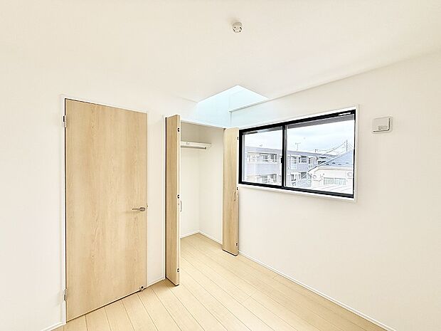 【リビング以外の居室】2号棟 ■機能的で使いやすいお部屋で毎日を快適に