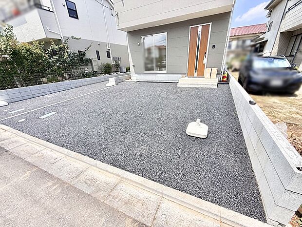 【駐車場】2号棟  ■自宅にカースペースがあると助かります