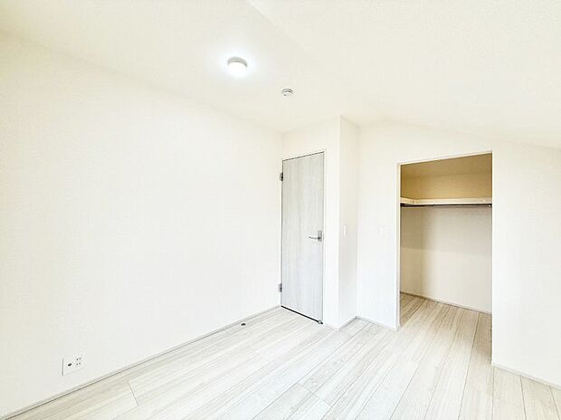 【子供部屋】3号棟  ■仕事や勉強のスペースに使うことで、集中しやすく静かな環境が整います