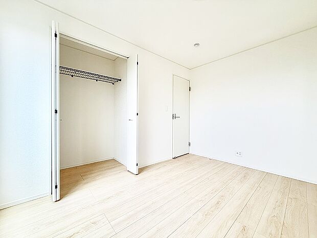 【洋室】2号棟  ■優雅で穏やかな時間が流れる空間