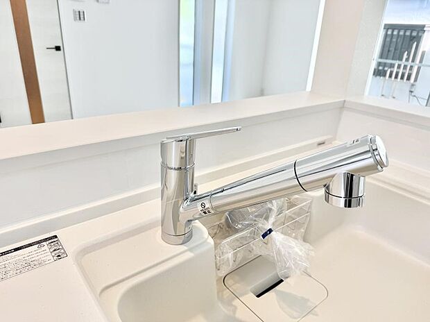 【浄水器】■清潔でおいしい水を手軽に供給してくれます