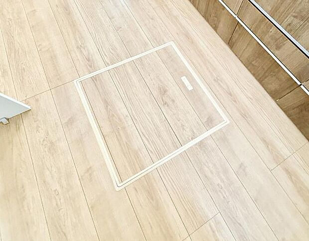 【床下収納】■隠れた収納スペースで家全体がスッキリ