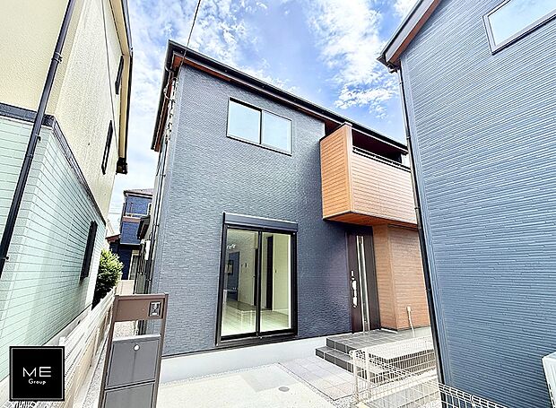 【現地外観写真】1号棟  ■暮らしを豊かにする充実した仕様設備で快適に