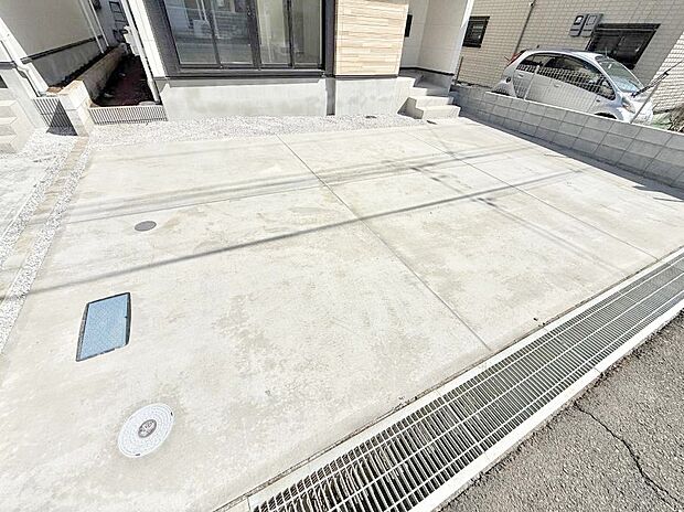 【駐車場】2号棟  ■自宅にカースペースがあると助かります