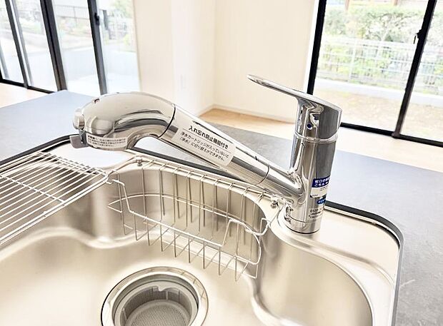 【浄水器】■清潔でおいしい水を手軽に供給してくれます
