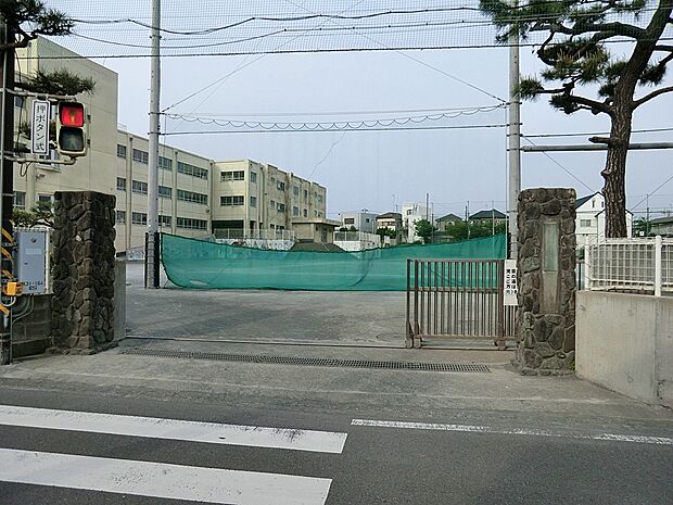 茅ヶ崎市立西浜小学校（約500m・徒歩7分）